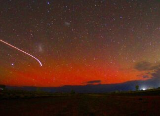 Southern lights dazzle northern skies
