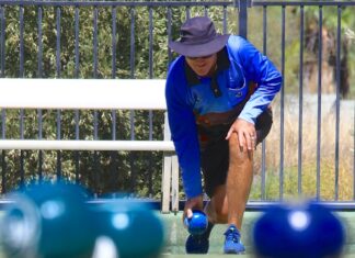 Bowlers roll with the heat